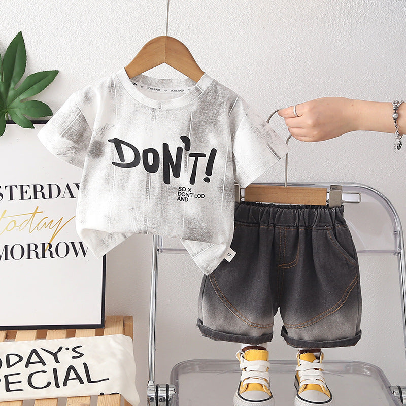 Short sleeved shorts two-piece set for children's clothing