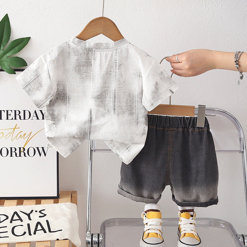 Short sleeved shorts two-piece set for children's clothing