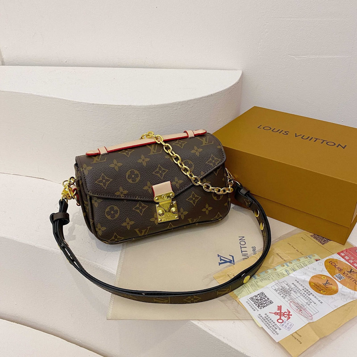 🔥crossbody lv